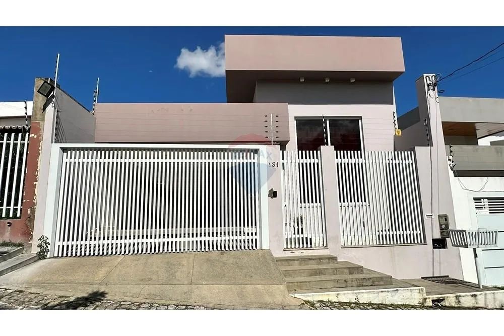 Sonhe: Casa 5 Quartos em Jequié, Campo do América