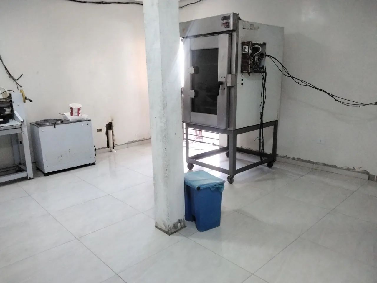 Vendo casa com ponto comercial  - Foto 2