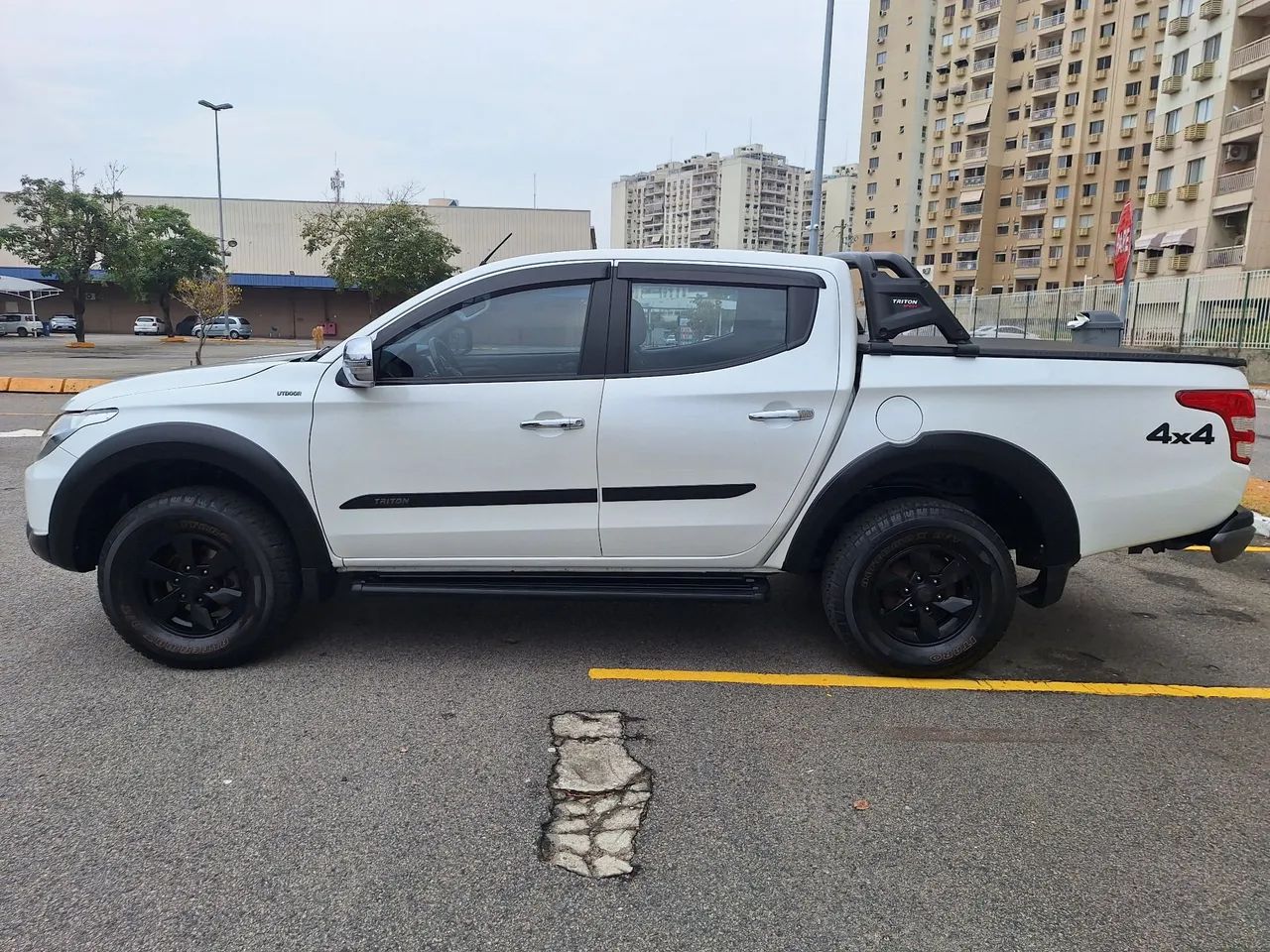 Mitsubishi L200 2021