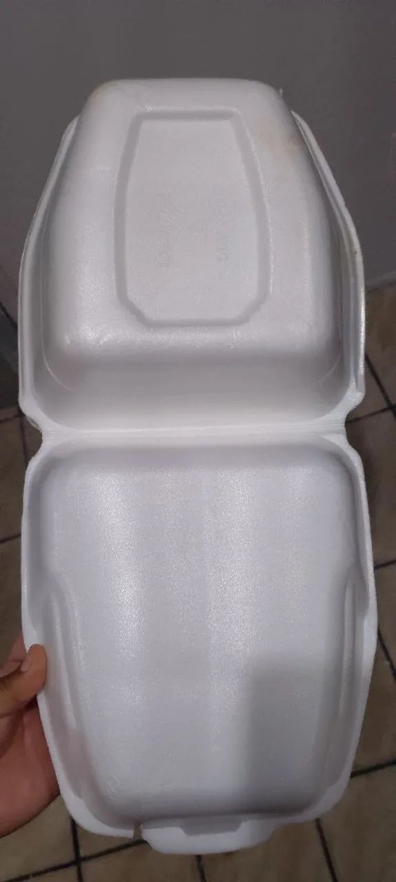Vende-se isopor para galinha assada - Foto 2