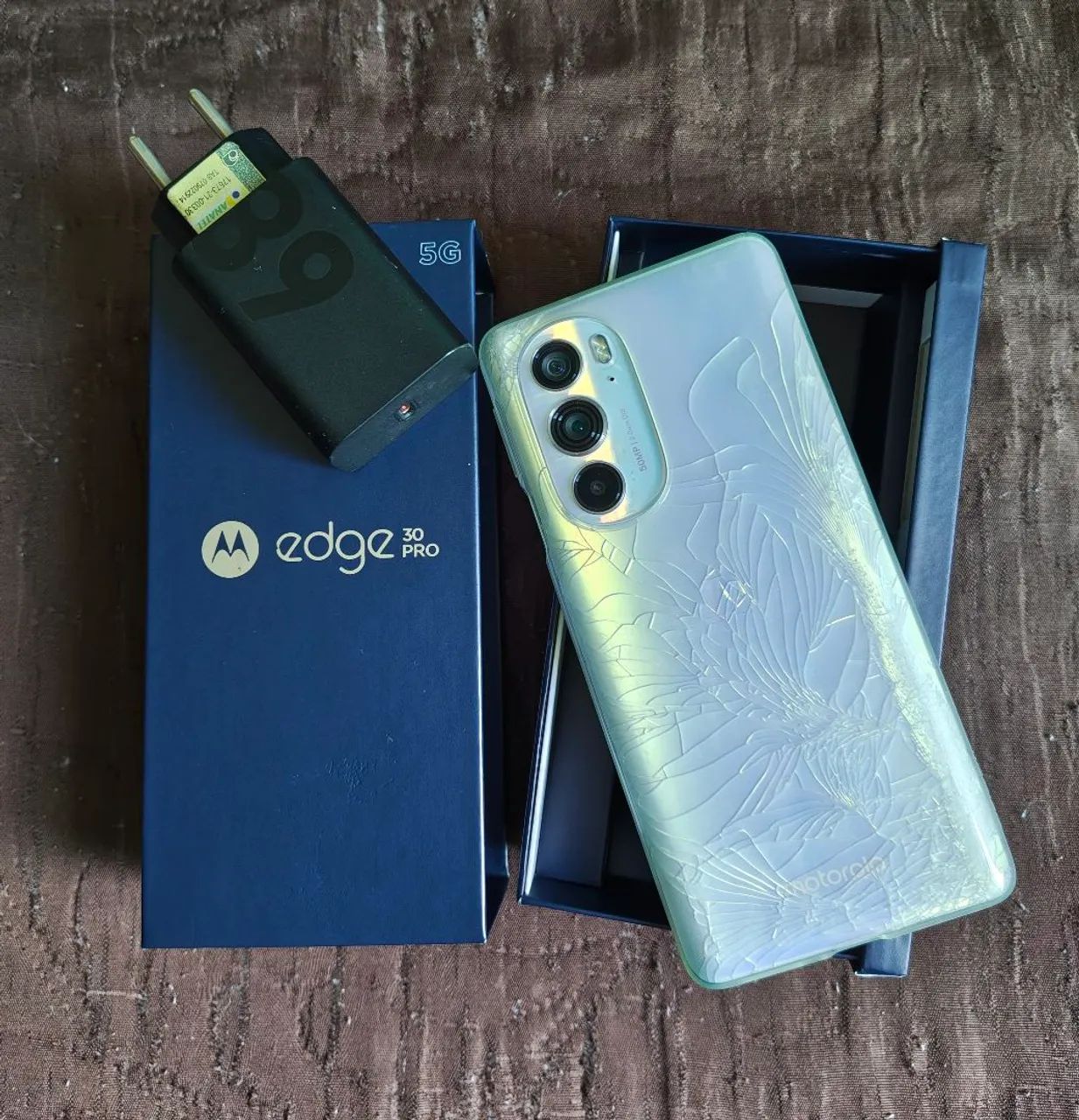 Motorola Edge 30 pro  - Foto 2