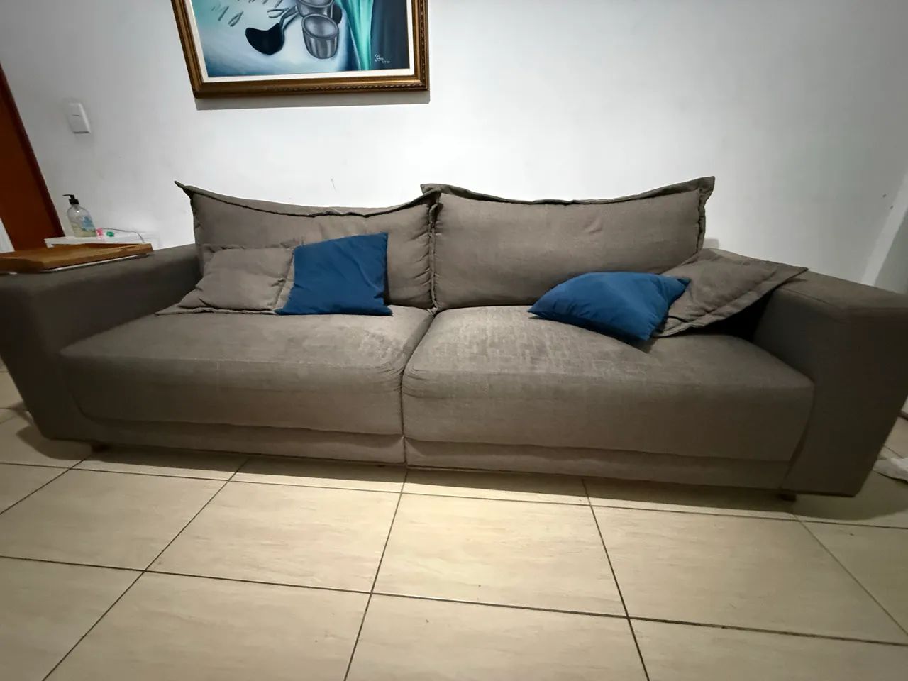 Sofá cinza excelente 