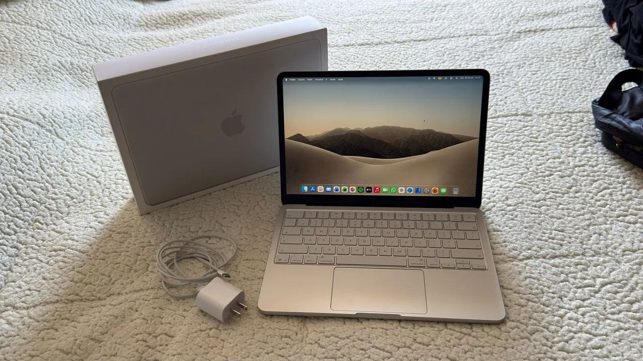 Macbook NEO (PRATA) - NOVO 