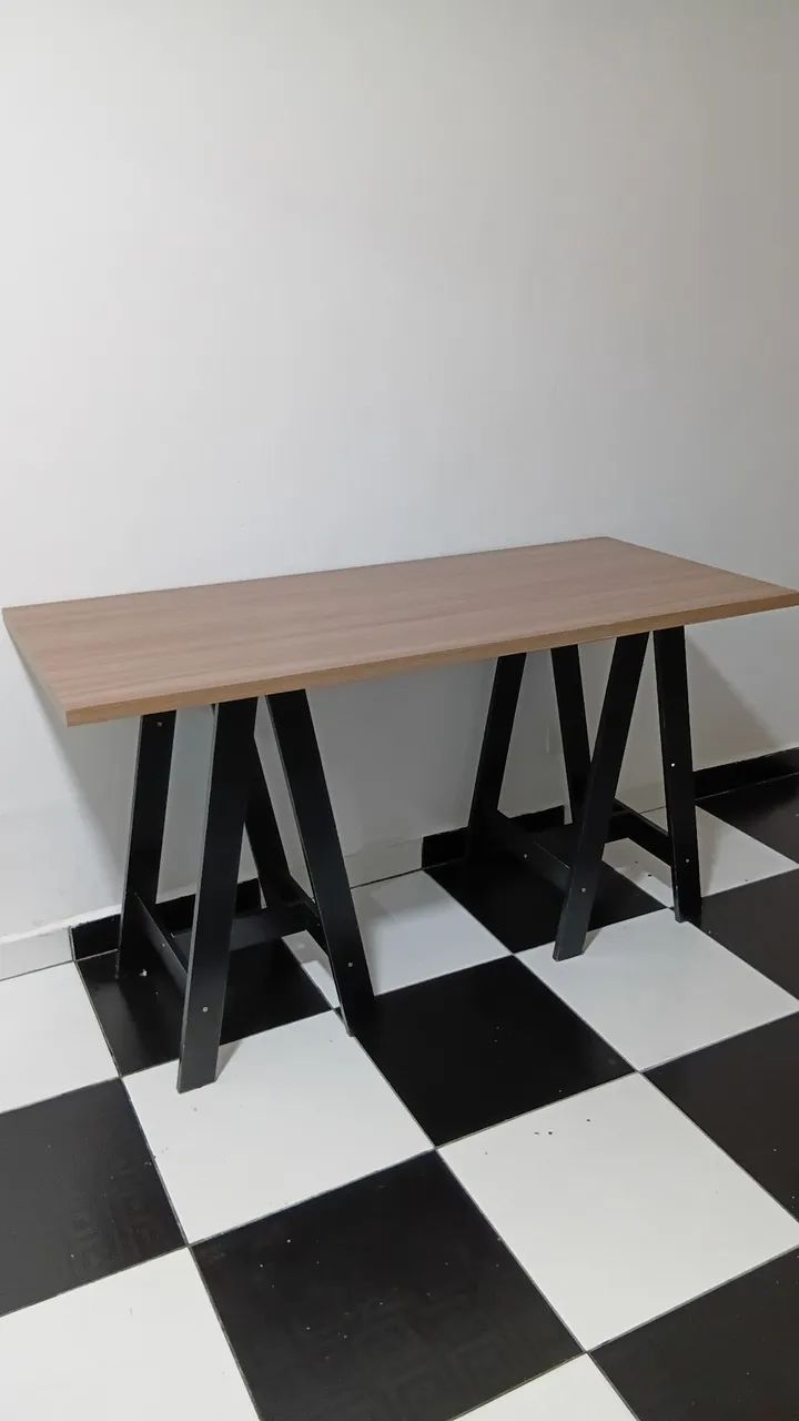 Mesa /escrivaninha 