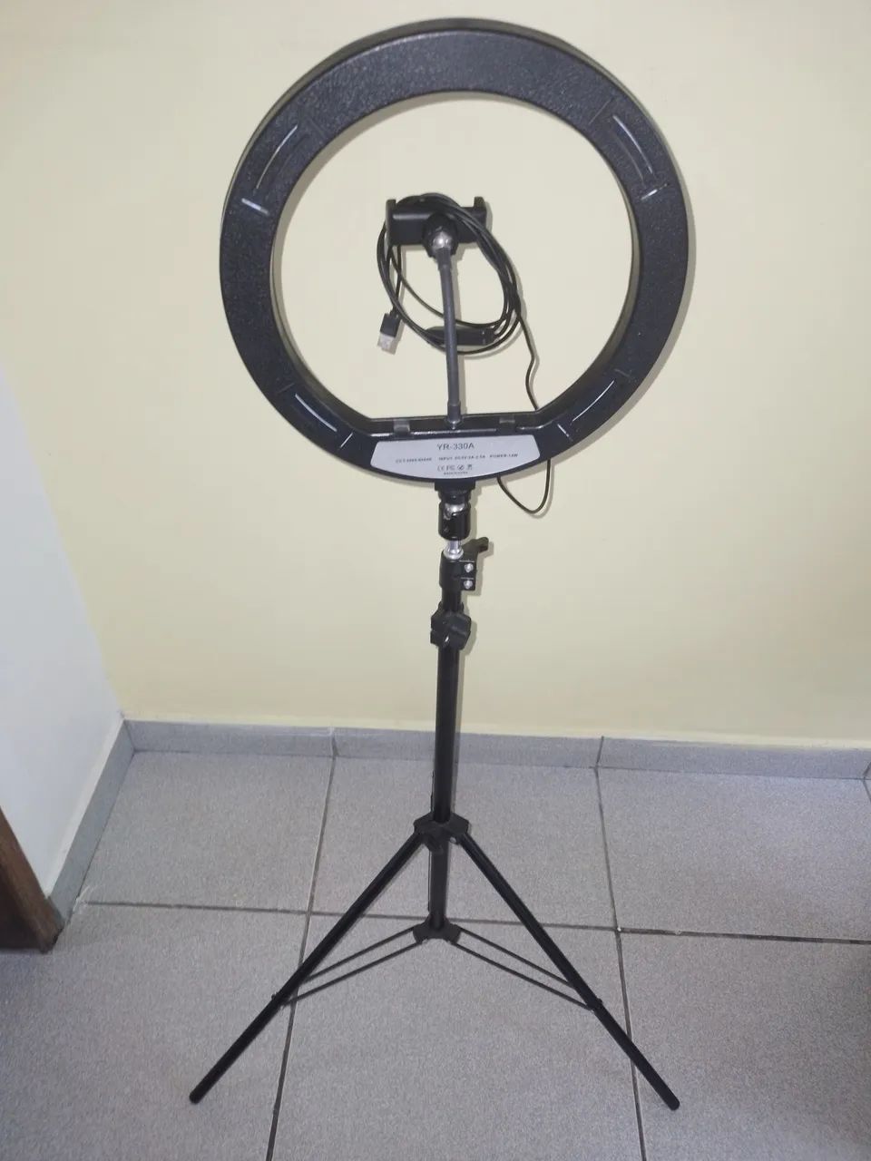 Ring Light com tripé regulável e suporte para celular - Foto 2