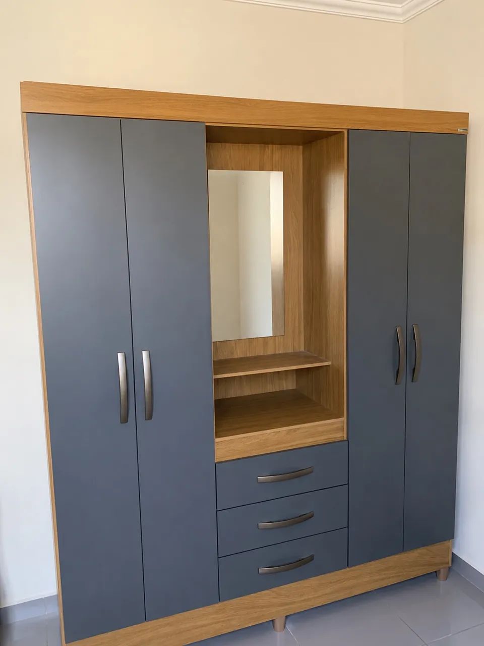 Guarda-roupa 