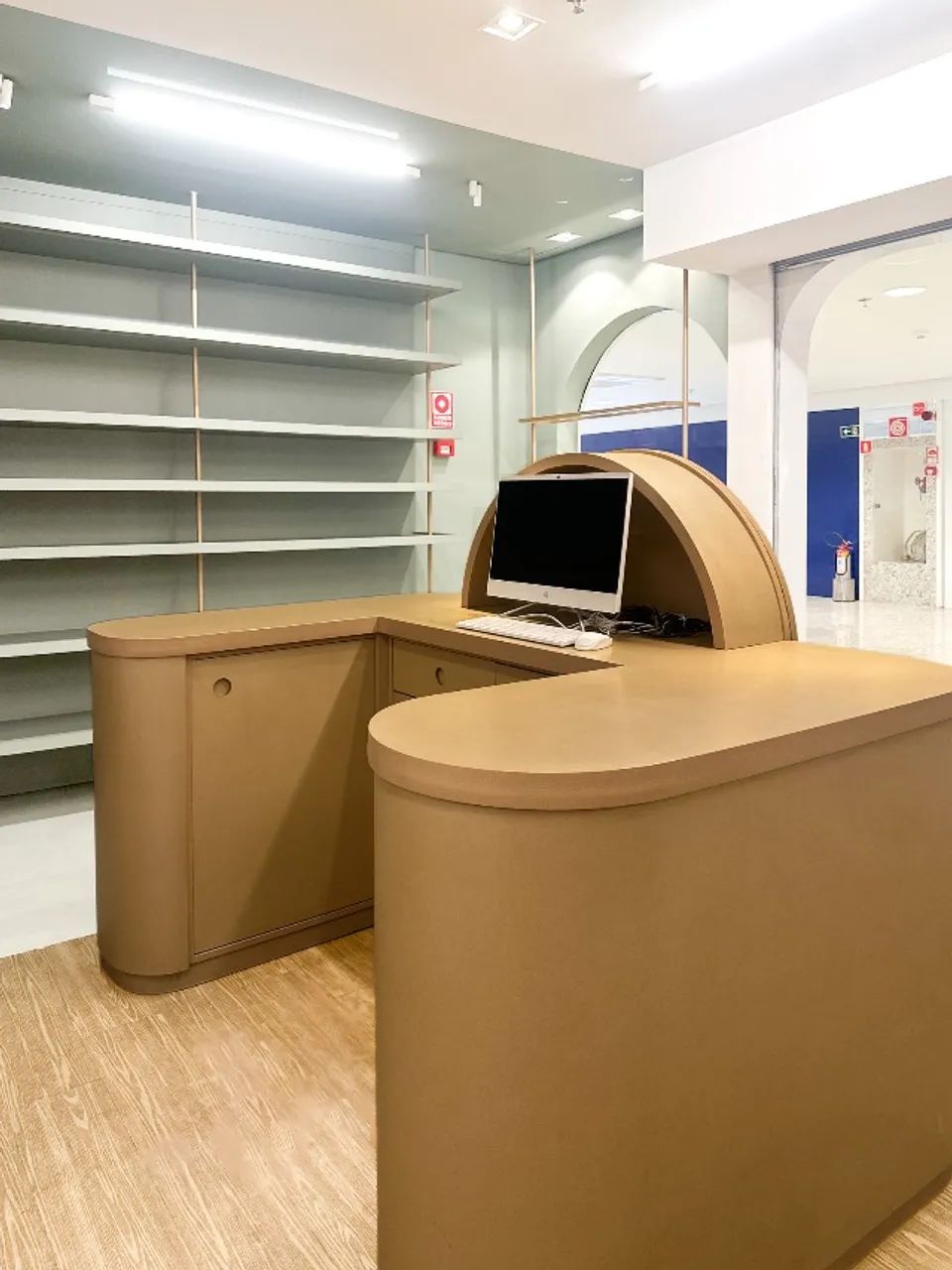 Caixa/balcão comercial 100% MDF  - Foto 4