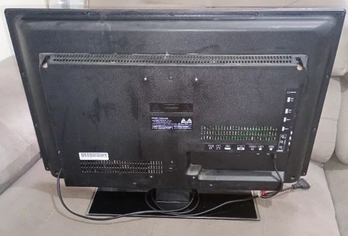 TV LED de 29 polegadas Semp Toshiba DL2971(B)W - Defeito  - Foto 2