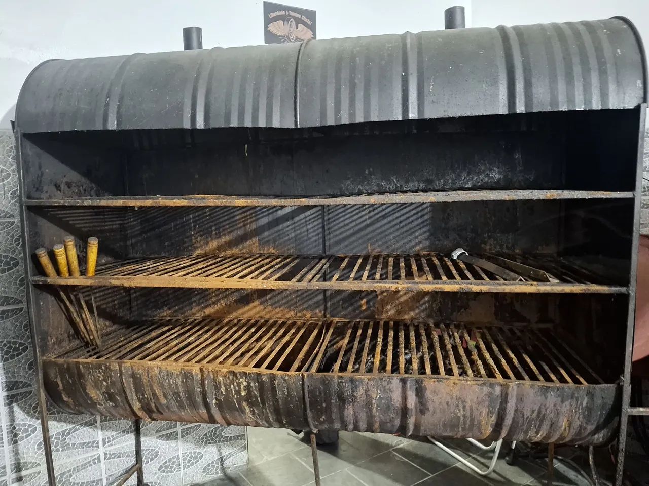 Churrasqueira Grande de Ferro Reforçada - Ideal para Eventos - Foto 6