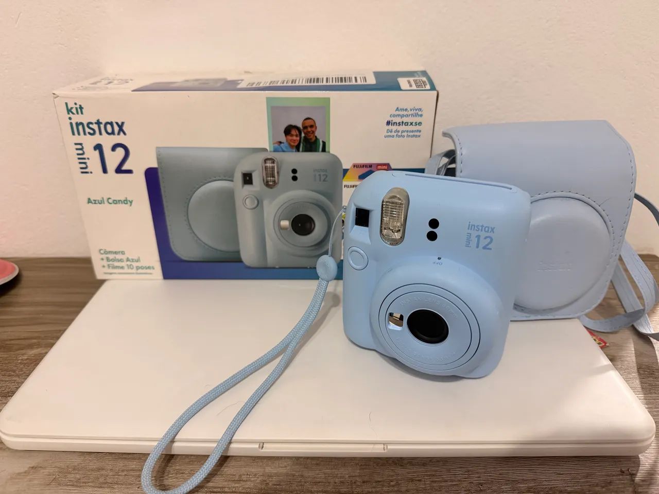 Vendo Câmera instax mini 12 fujifilm NOVA