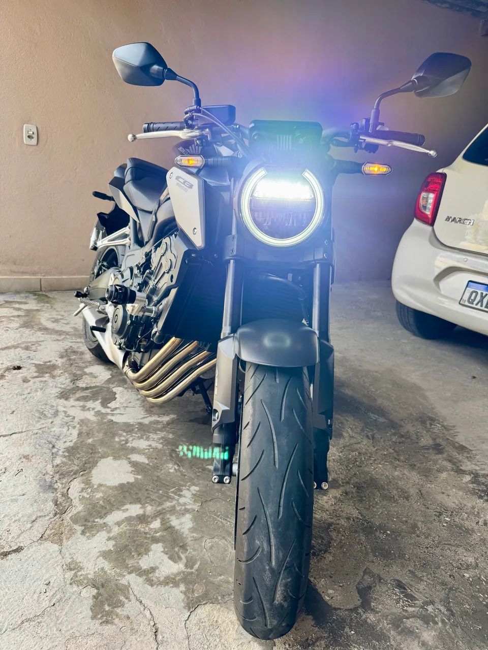 CB 650R - Foto 3
