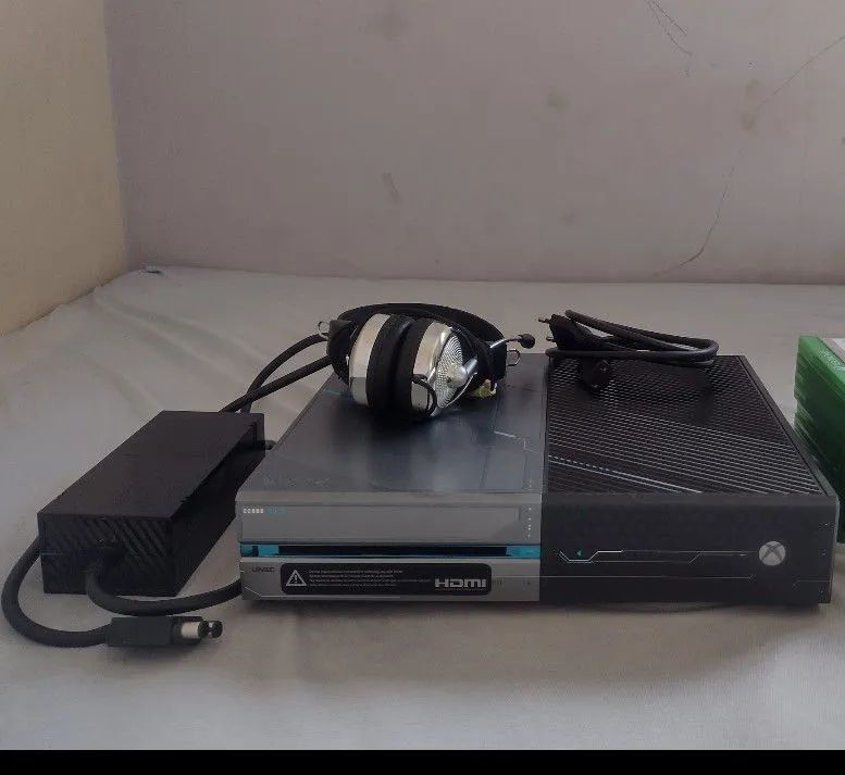 Xbox onde edição limitada, ótimo console, só pegar e jogar. - Foto 2