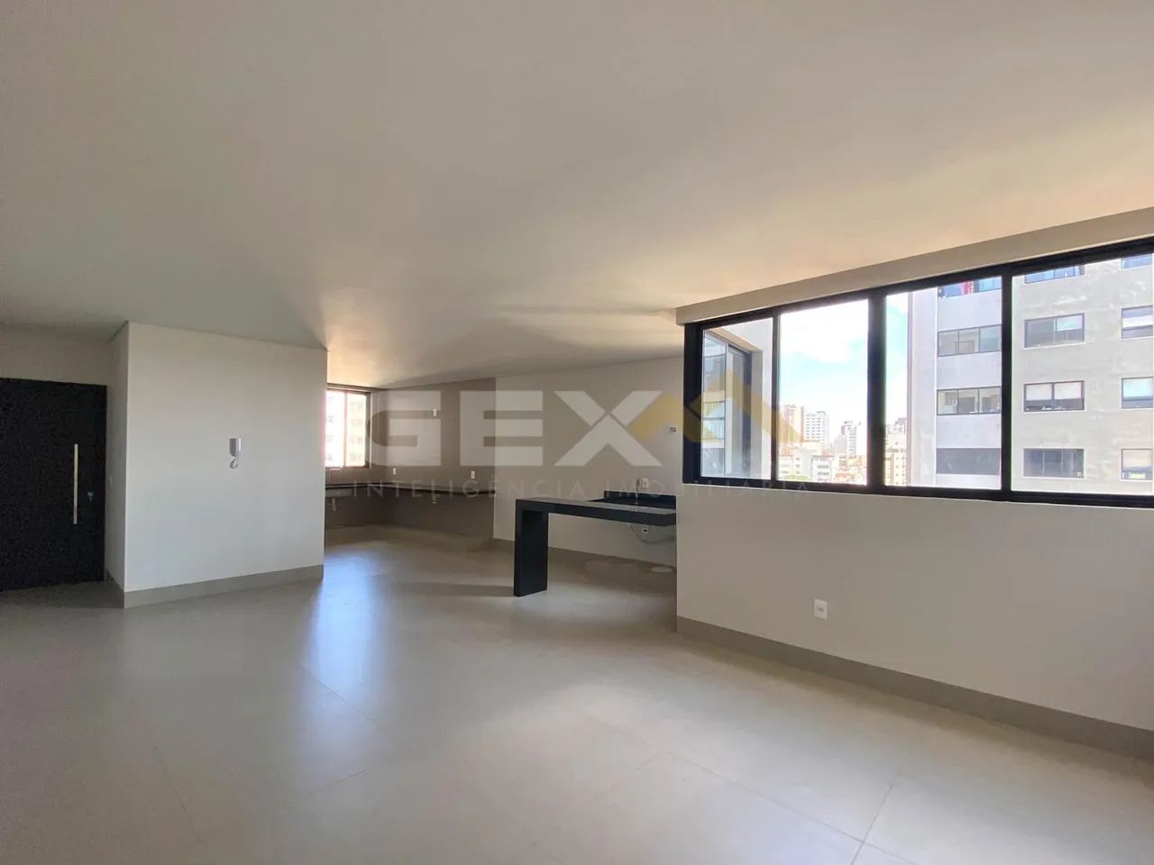 Apartamento à Venda com 03 Quartos no Centro de Divinópolis MG.