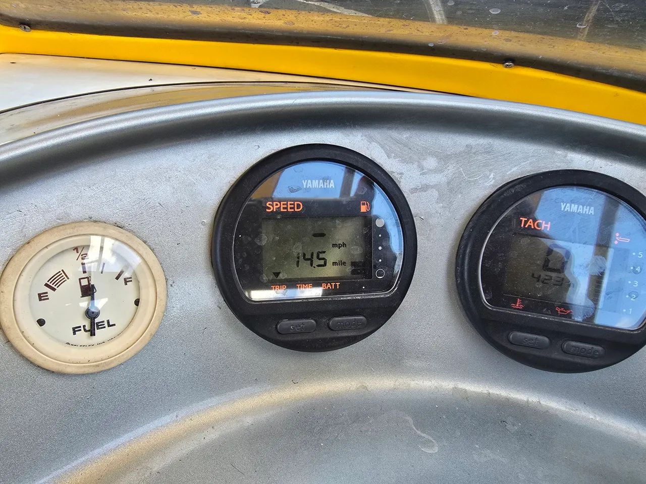 Lancha 23 Pés Yamaha 150 HP 4T | 400 Horas | Direção Hidráulica  - Foto 10