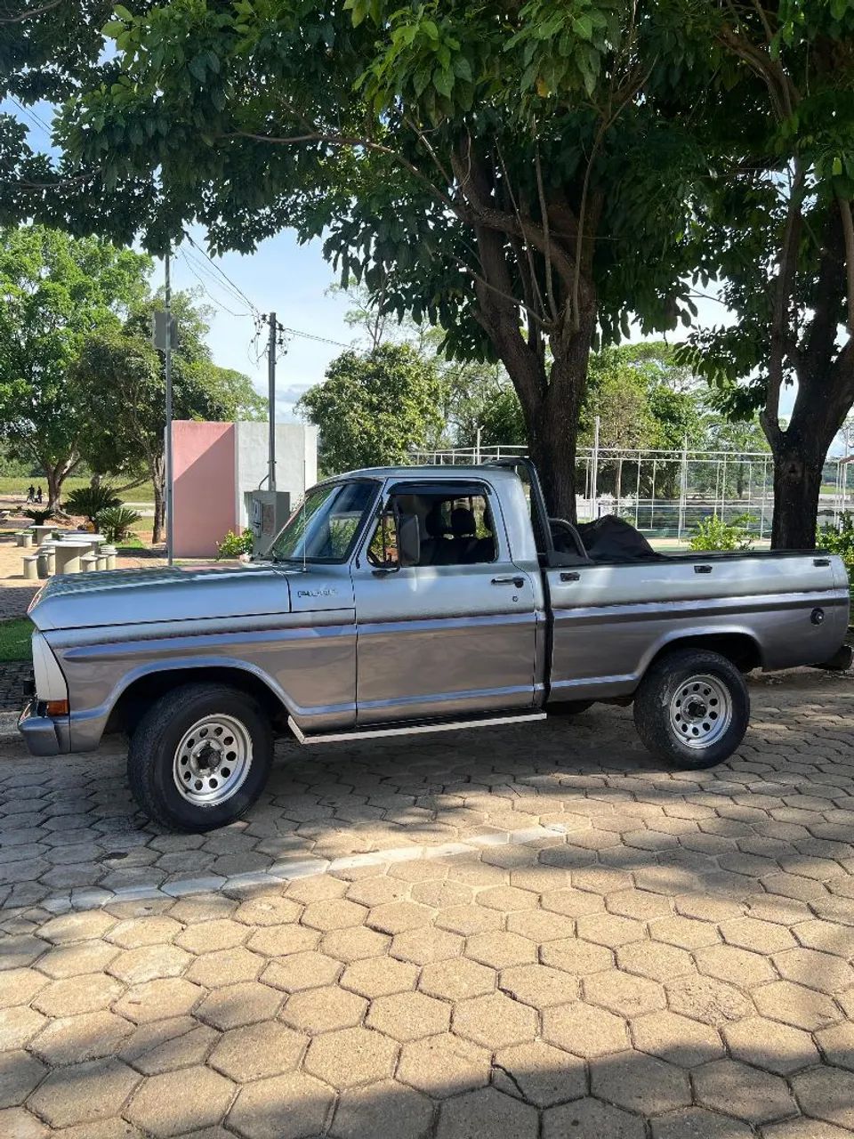 Ford F-1000 Super Diesel / Super Diesel Turbo 1985