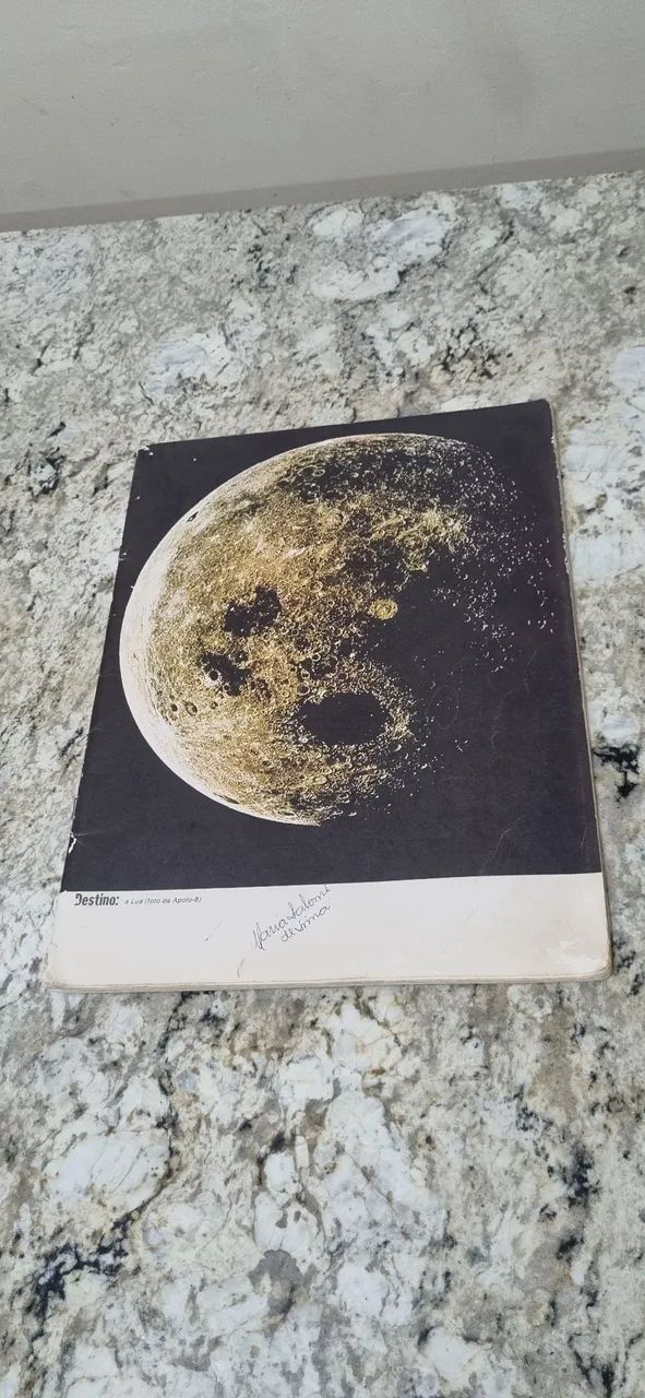 Livro Destino: A Lua