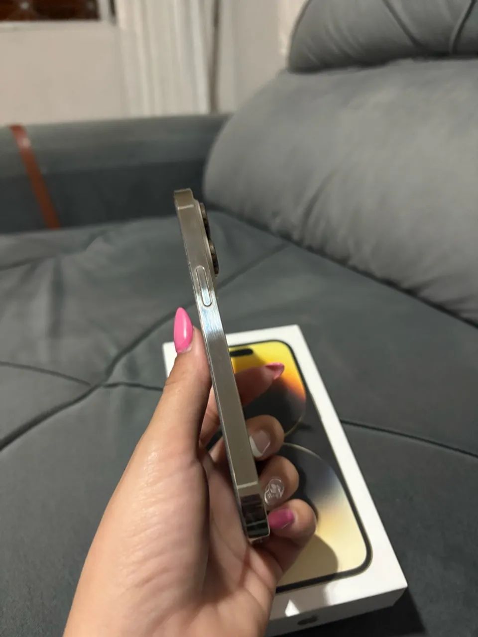 IPHONE 14 PRO GOLD - Foto 4
