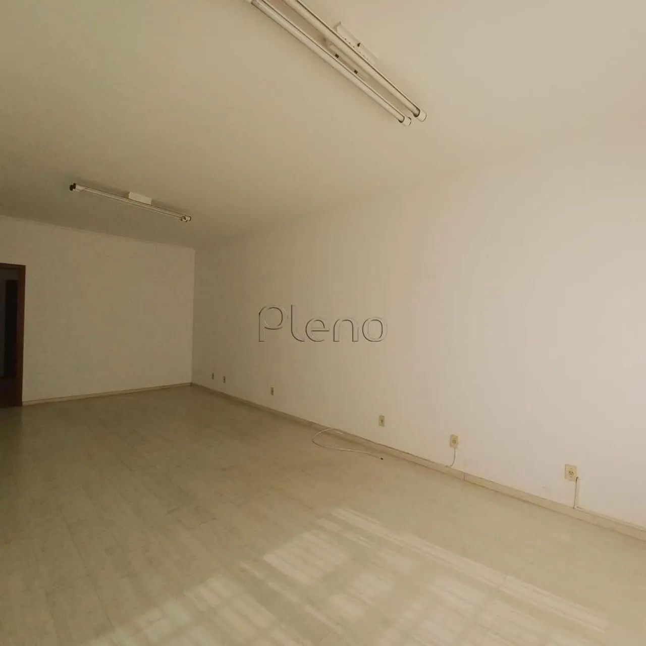 Sala para alugar em Valinhos, Vila Martina, com 70 m² - Foto 2