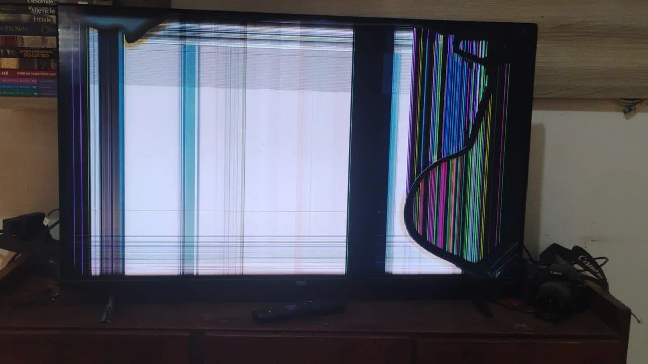 Roku Tv 36" com a tela quebrada  - Foto 2