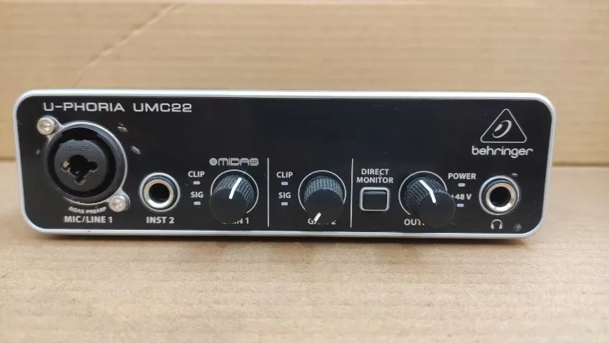 Interface de audio Behringer U-Phoria UMC22