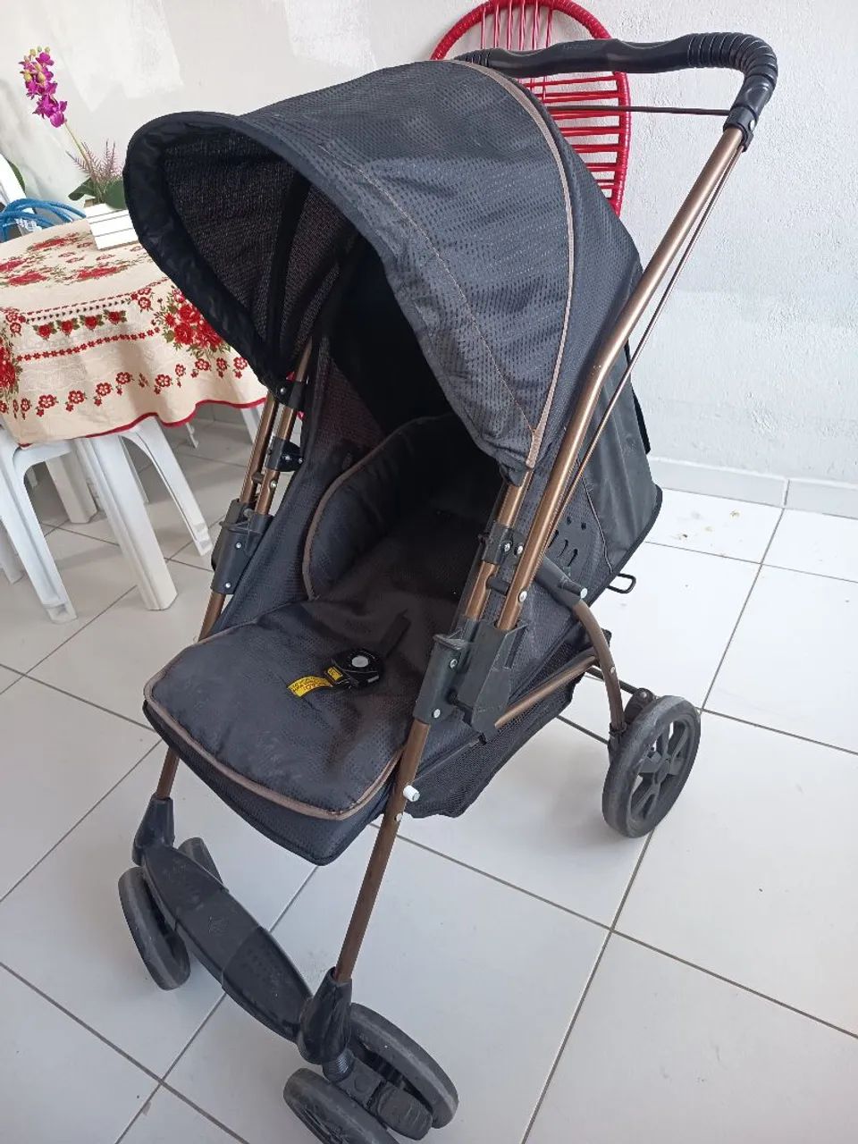Carrinho de bebê reversível  - Foto 2