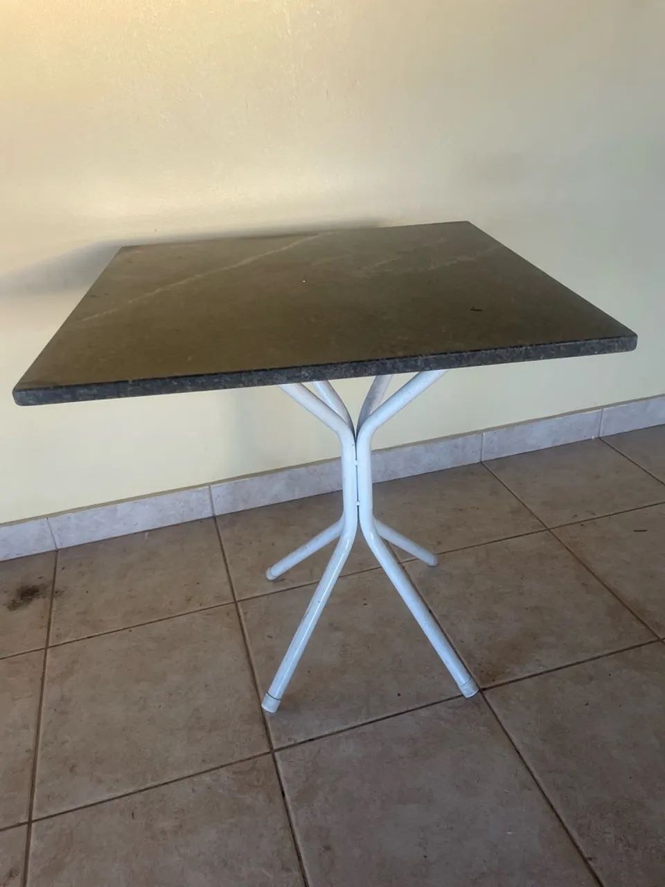 Mesa de pedra e mesa MDF - Foto 2