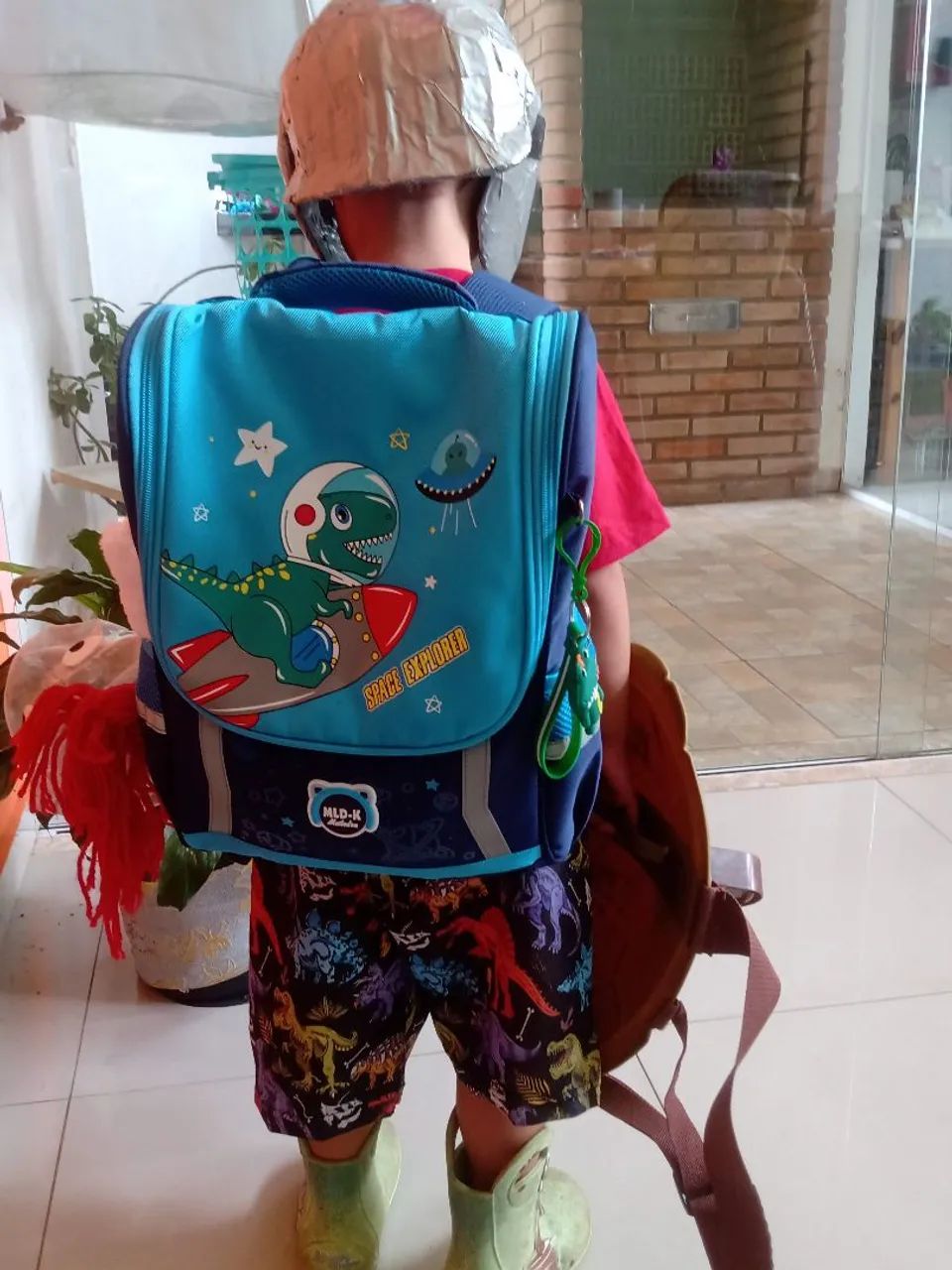 Mochila infantil dinossauro astronauta - Foto 2