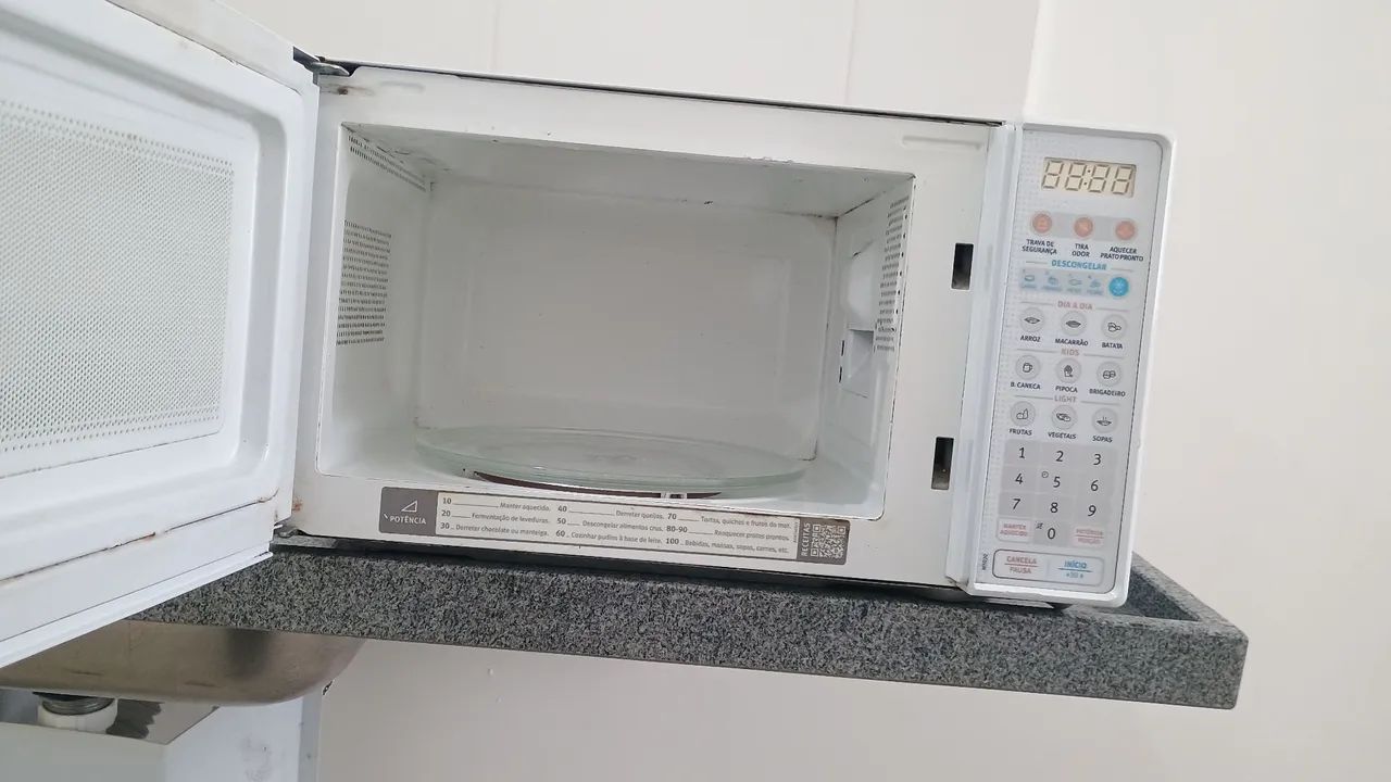 Microondas Electrolux 20 litros conservado  - Foto 2