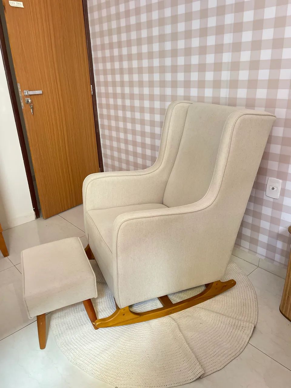 Poltrona amamentação em linho 