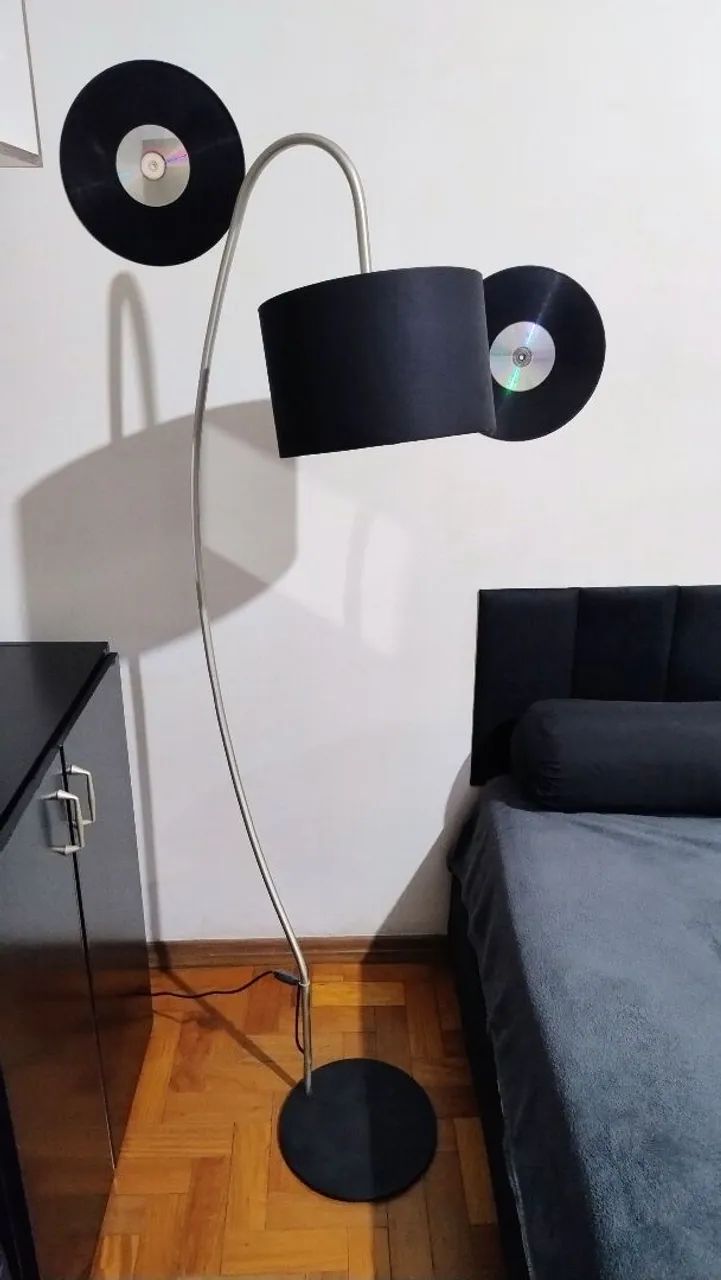 Luminária de chão com design italiano - Foto 2