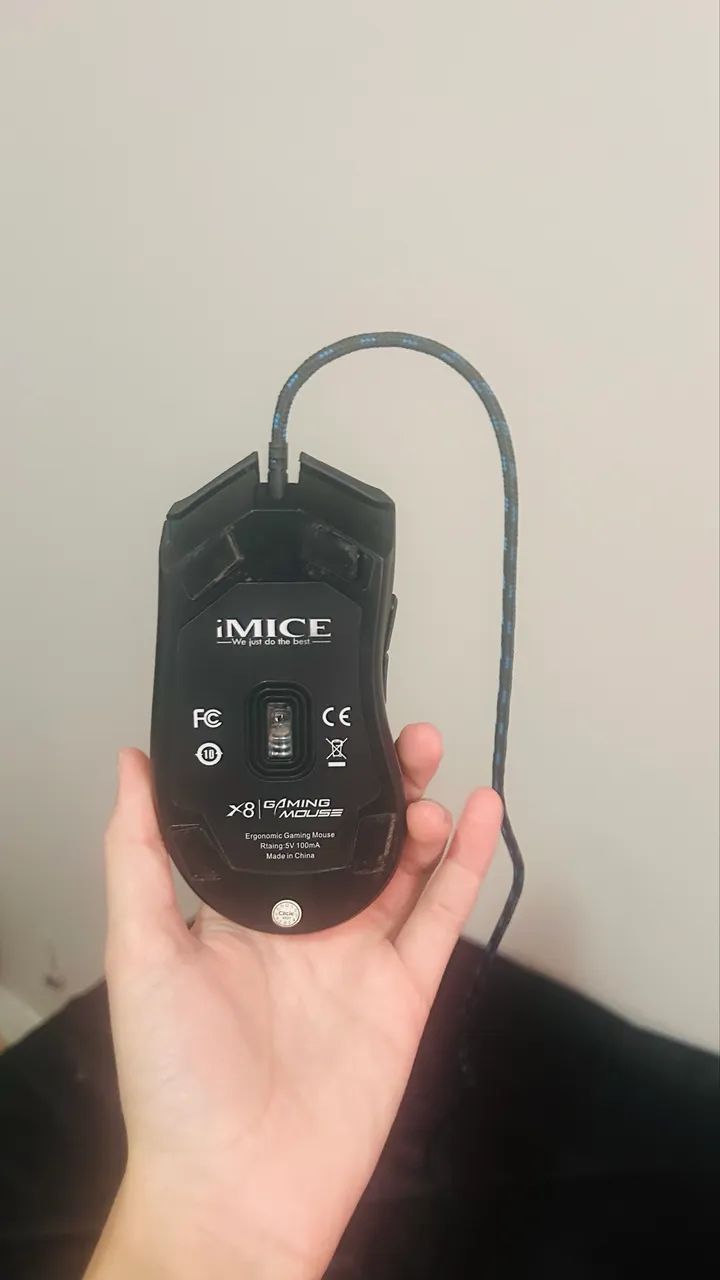 Mause gamer com fio e iluminação RGB,funcionando perfeitamente sem danos ou problemas  - Foto 2