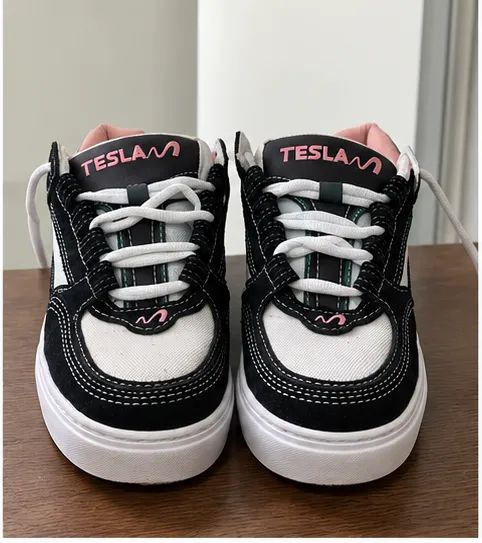 Tenis Tesla Coil black rose (Original)