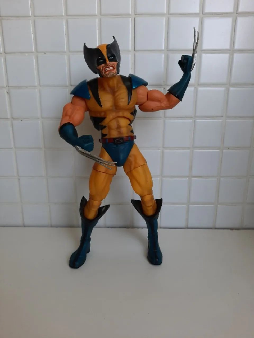 Boneco do Wolverine c/ traje clássico dos X-men - Foto 2