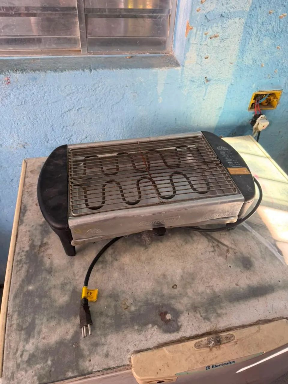 Sofá e churrasqueira elétrica  - Foto 3