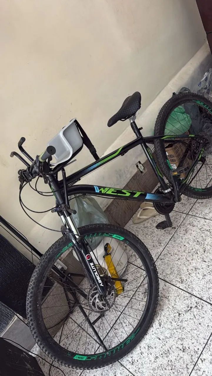 Vendo bicicleta semi nova