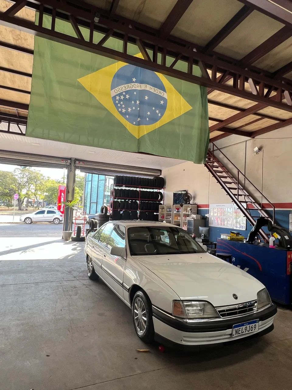 Chevrolet Omega GLS 2.2 / 2.0 (álcool) 1993
