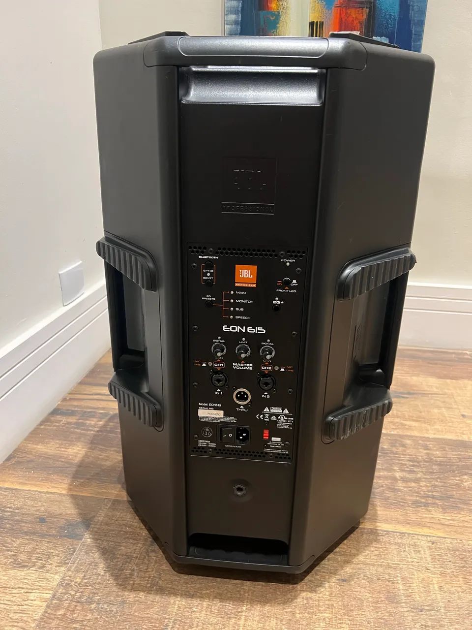 Caixa JBL EON 615 ativa 1000wts - Foto 2