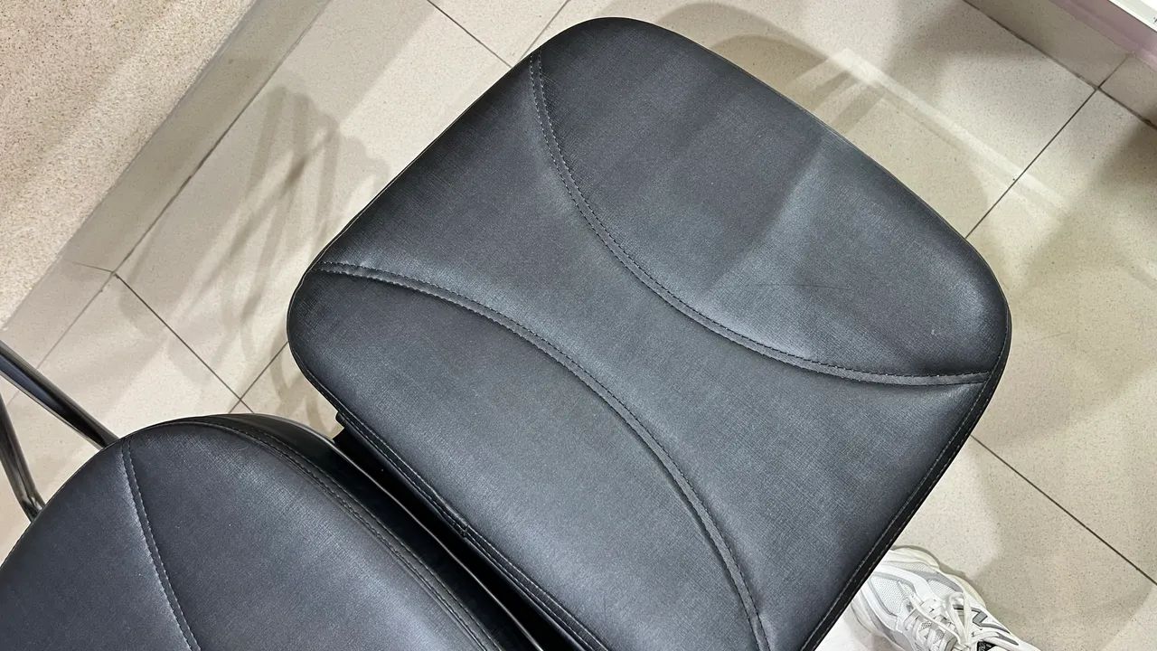VENDO CADEIRA HIDRÁULICA PROFISSIONAL - Foto 3