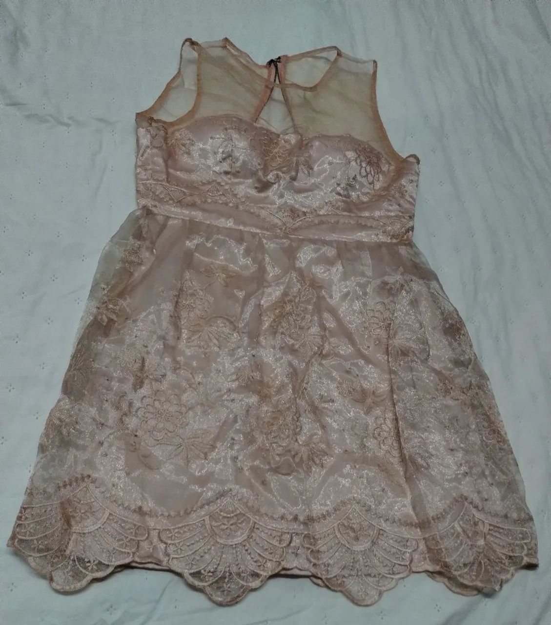   Vendo   Vestido.  Tamanho  M 