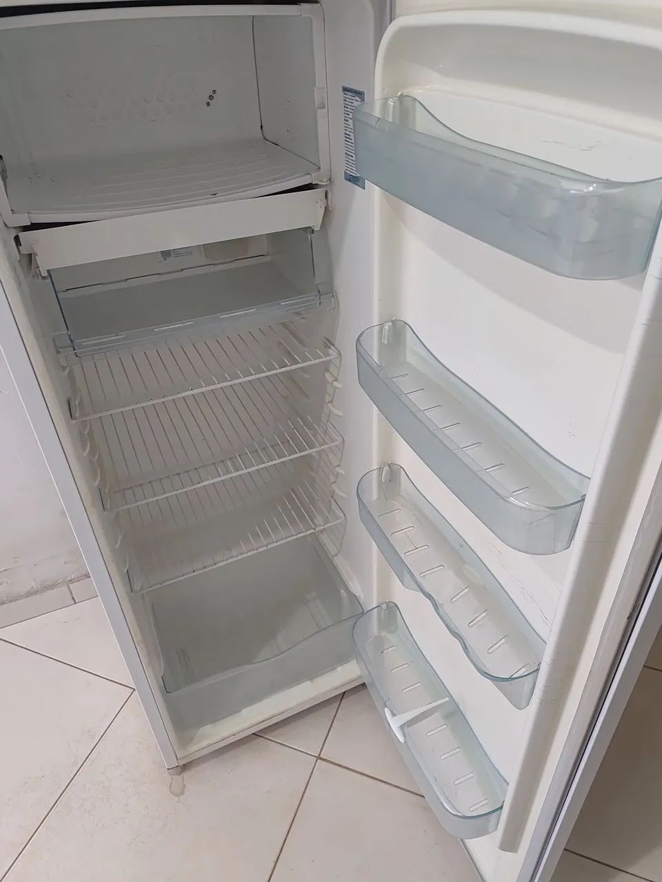 Geladeira bem conservada  - Foto 3