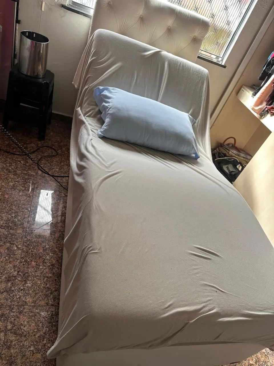 Vendo cama hospitalar elétrica  - Foto 3