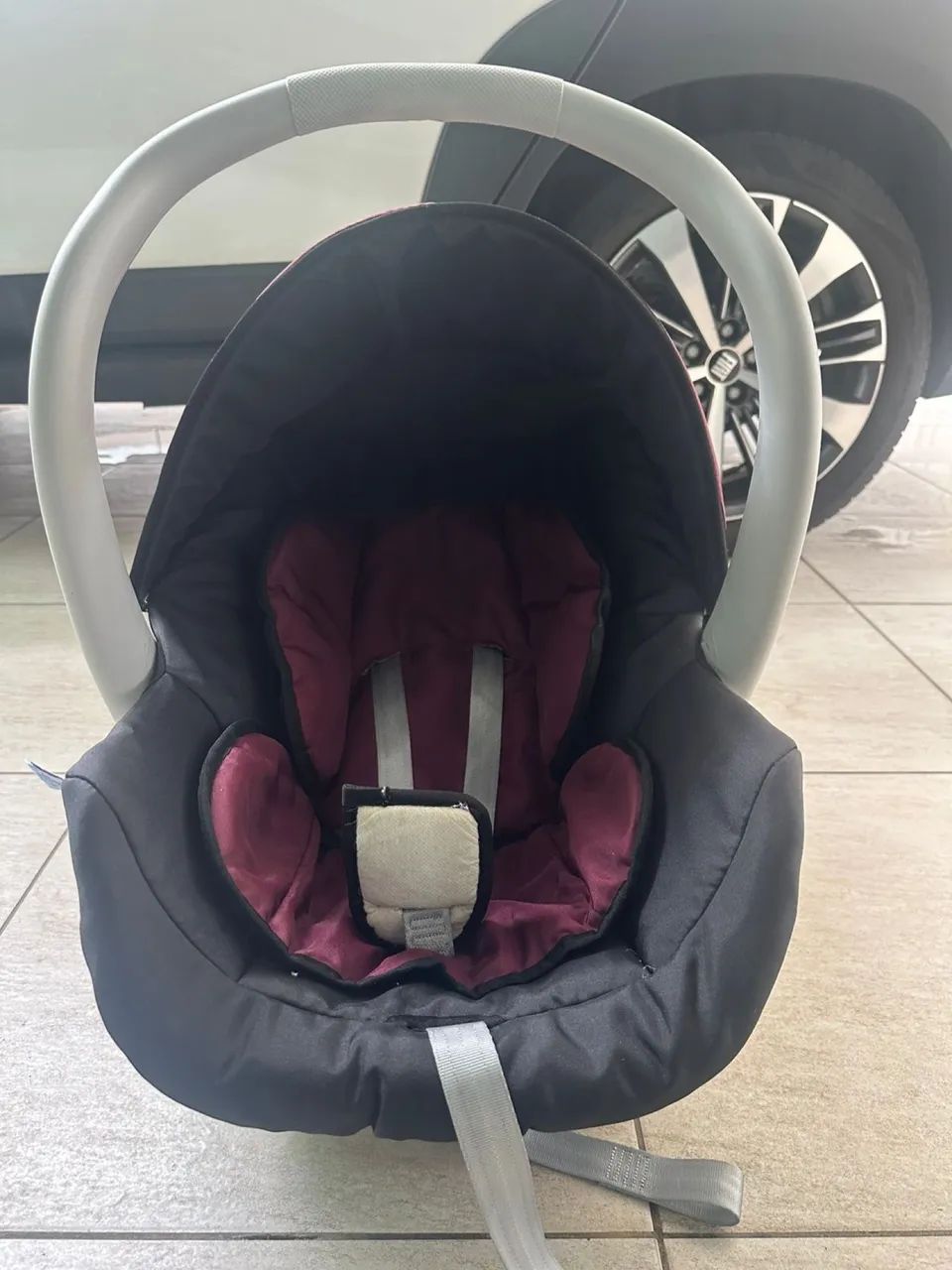 Carrinho de bebê e cadeirinha  - Foto 2