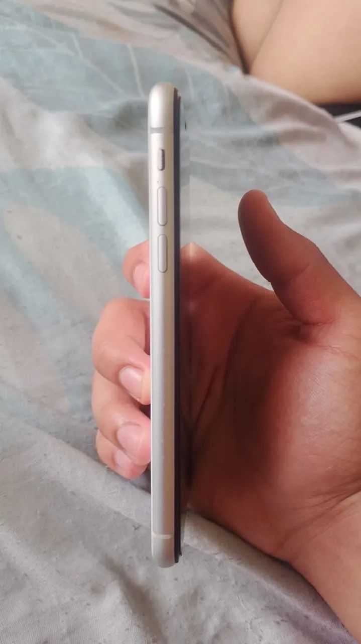 IPHONE XR 128GB BRANCO - Foto 3