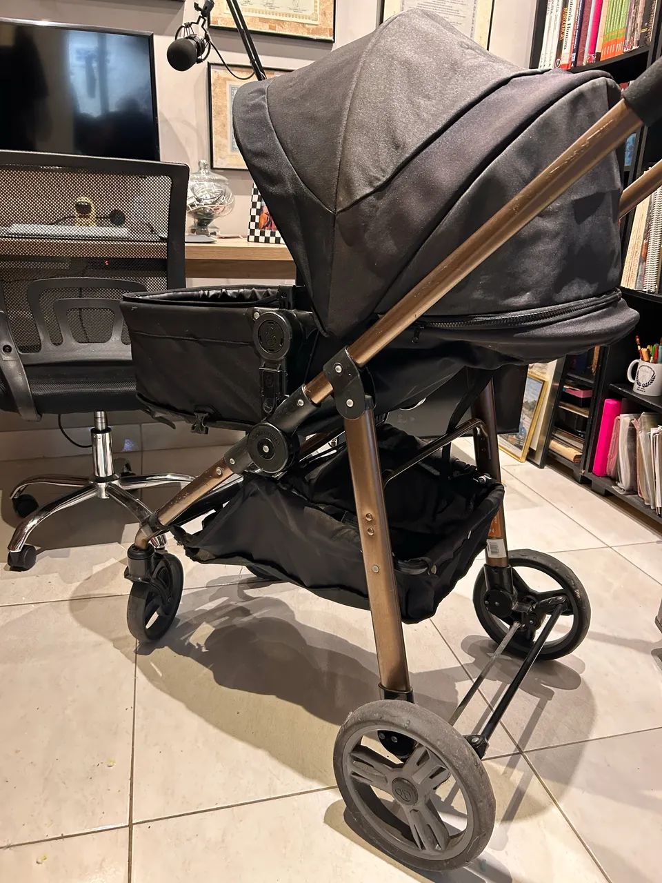 Carrinho de Bebê com bebê conforto Gazerano - Foto 5