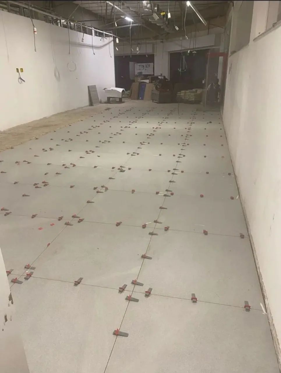 Pedreiro /Serviço de Gesso em Drywal / Pintor  - Foto 2
