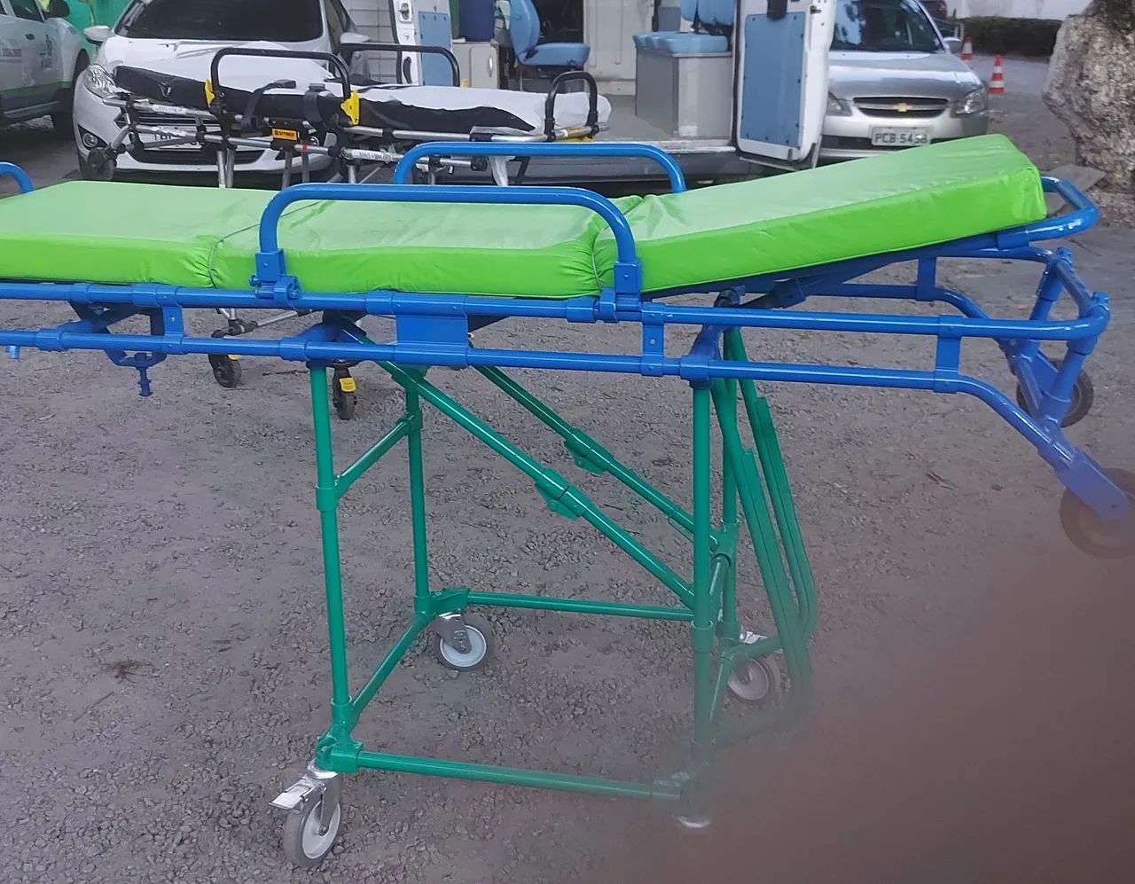 Conserto,compro e vendo macas retrátil de ambulância usada. - Foto 4