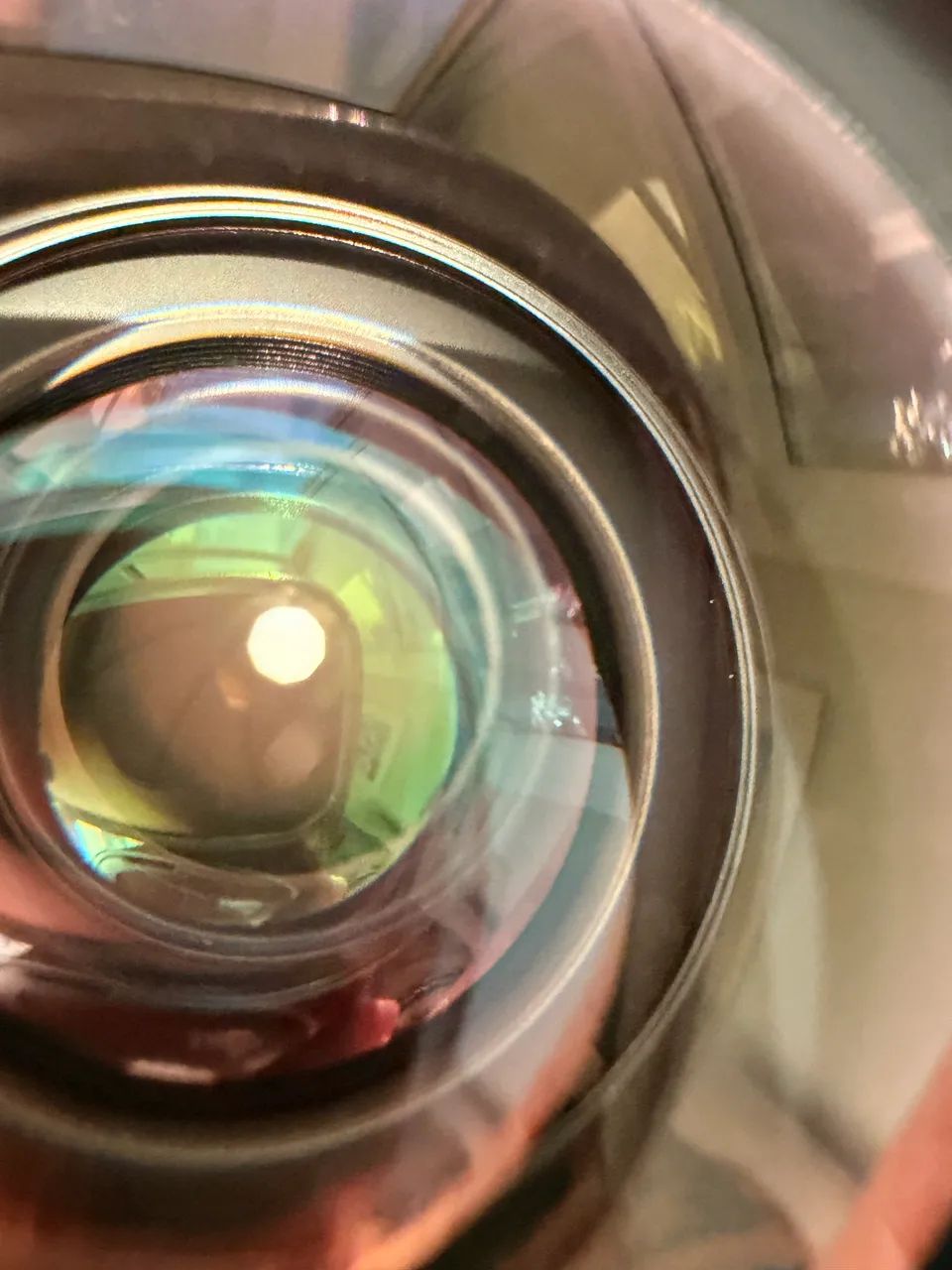 Lente Zeiss Batis 25mm F2 ( Full Frame) E-mount SONY - Foto 3