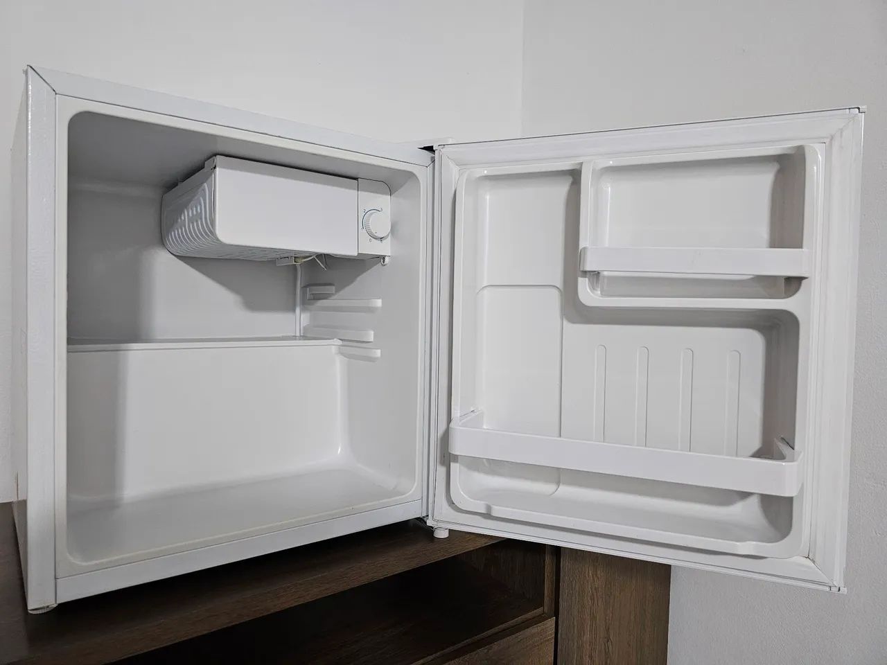 Frigobar HB 52 Litros. - Foto 4
