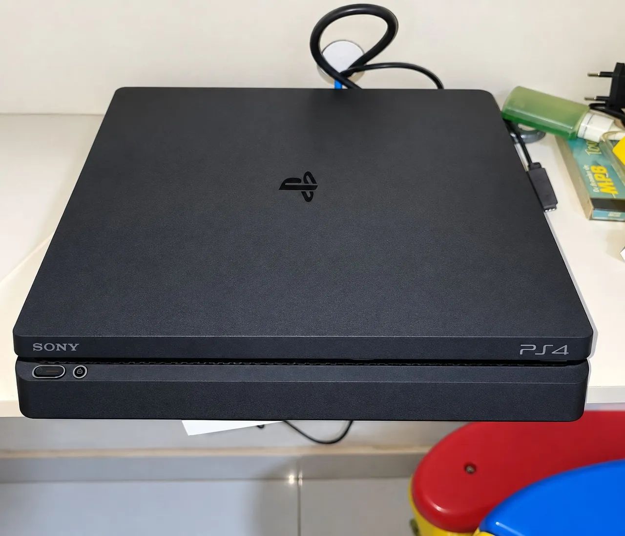 Playstation 4 Slim 