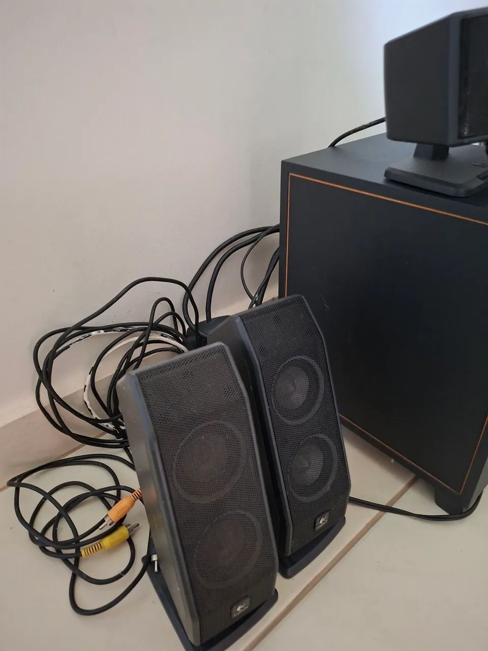 Som 5.1 Logitech - Foto 3